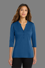 Load image into Gallery viewer, Womens Henley